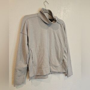 Marmot Snap Neck Light Grey Pullover Womens Size Small With Pockets Split Hem.